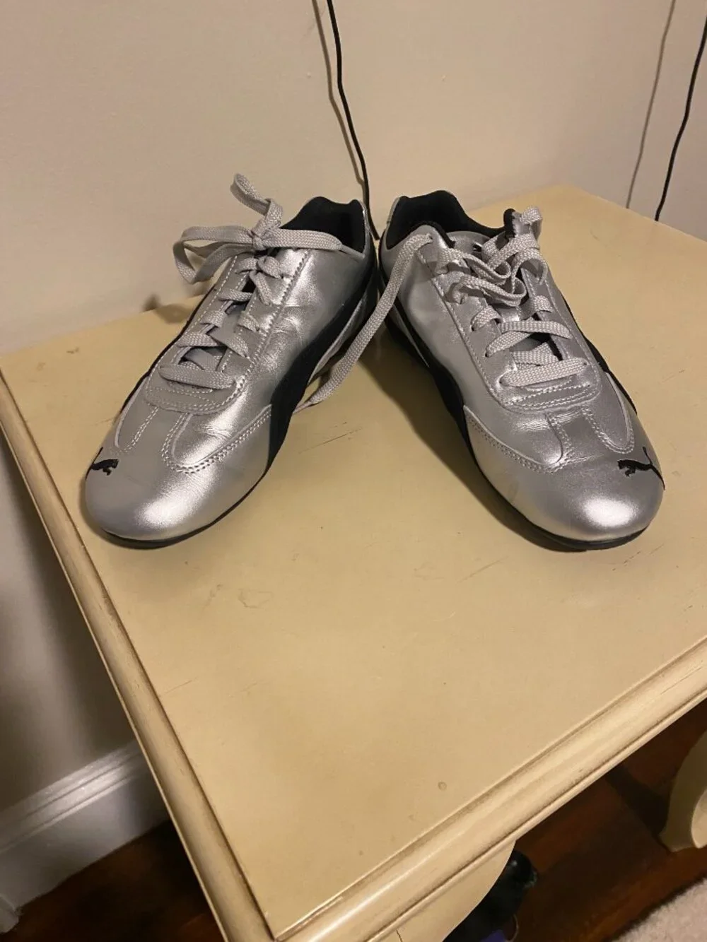Puma Speedcat metallic women's sneakers. size 8.5